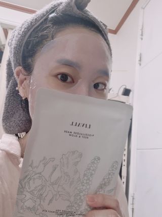 리브얼 | LIVALL 바이오셀룰로오스 마스크 레스트 앤 글로우 33ml  x 3개입 — 5점을 준 리뷰어가 2022년 7월 올린 사용 사진