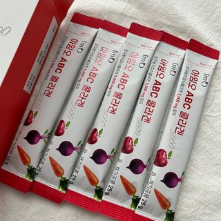 아임오 ABC 콜라겐 젤리 14포 — 5점을 준 리뷰어가 2022년 2월 올린 사용 사진