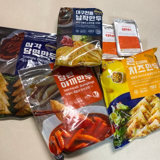 (주)성경순만두 곤약만두.콘치즈만두,삼각당면만두,당면 야끼만두,대구전통 납작만두,떡뽁이 매콤소스,달콤소스 — 5점을 준 리뷰어가 2023년 4월 올린 사용 사진
