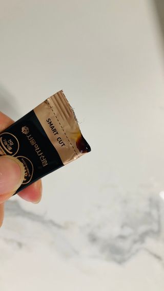 서울약사신협_투데이홍삼정플러스스틱_10g x 30포 — 5점을 준 리뷰어가 2021년 2월 올린 사용 사진