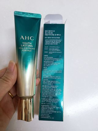 [NEW 탄력유턴 아이크림] AHC 유스 래스팅 리얼 아이크림 포 페이스 — 5점을 준 리뷰어가 2021년 1월 올린 사용 사진