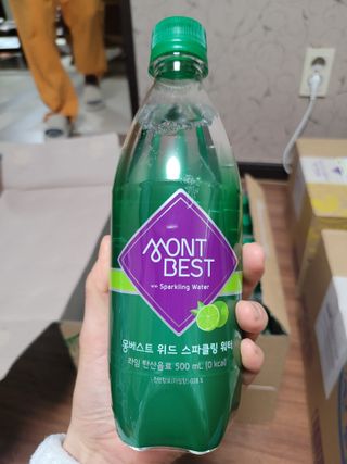 몽베스트 Montbest with Sparkling water Lime20병 — 5점을 준 리뷰어가 2023년 3월 올린 사용 사진