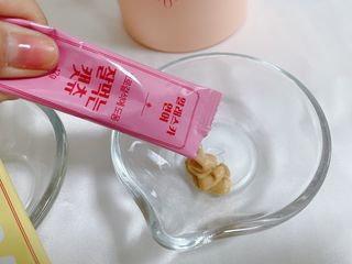 페페로니 잘 먹는 캣츄 - 무항생제 닭고기 12개 + 알래스카 연어 12개 — 5점을 준 리뷰어가 2021년 8월 올린 사용 사진