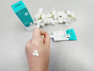 부쉬맨 워터프루프 프로 선크림 50g SPF50+ PA++++ — 5점을 준 리뷰어가 2023년 5월 올린 사용 사진