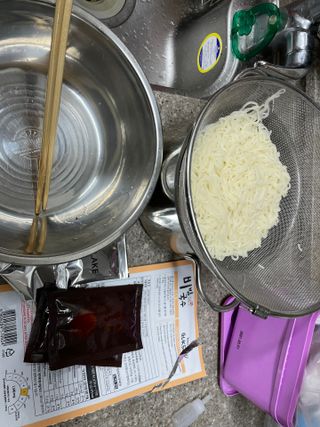 [한면원] 비빔국수 2인분 — 5점을 준 리뷰어가 2022년 8월 올린 사용 사진