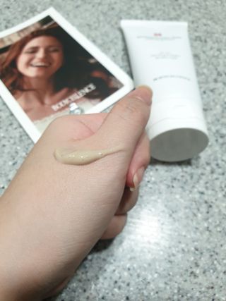 바디셀런스 벤토나이트 데일리 약산성 딥클렌징폼 120ml — 5점을 준 리뷰어가 2021년 12월 올린 사용 사진