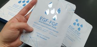 Dr.느루벗 느루벗 EGF FGF 스킨 리커버리 마스크 10장 — 5점을 준 리뷰어가 2021년 3월 올린 사용 사진