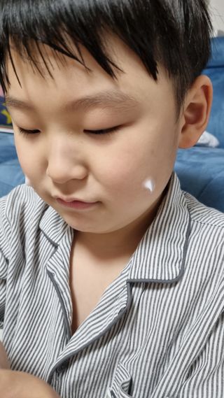 피지오겔 레드수딩 시카밸런스 크림 50ml — 5점을 준 리뷰어가 2022년 4월 올린 사용 사진
