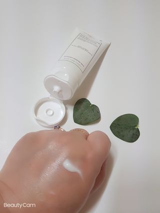 셀프 모이스처라이징 프로텍션 크림 셀프 모이스처라이징 프로텍션크림 — 4점을 준 리뷰어가 2022년 4월 올린 사용 사진