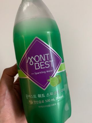 몽베스트 Montbest with Sparkling water Lime20병 — 4점을 준 리뷰어가 2021년 10월 올린 사용 사진