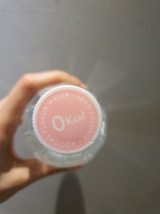 아쿠아스 플레이버워터 [아쿠아스] 제로칼로리 플레이버워터 복숭아/청포도 1BOX 20개입 — 5점을 준 리뷰어가 2021년 4월 올린 사용 사진