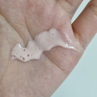 벨먼 내추럴 스파 머드레티놀 바디워시(그린로즈, 미드나잇 피오니) — 5점을 준 리뷰어가 2022년 6월 올린 사용 사진