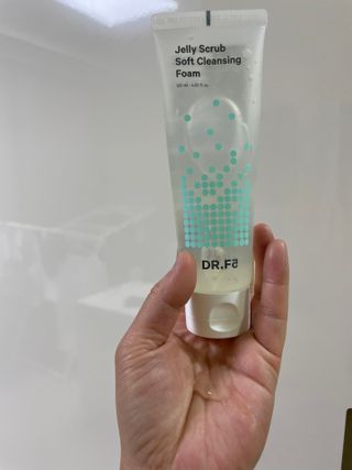 닥터에프파이브 젤리스크럽 소프트 클렌징폼 120ml — 5점을 준 리뷰어가 2022년 6월 올린 사용 사진