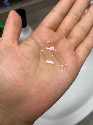 라쿰 북해도 헤어퍼퓸 (헤어에센스/오일) 100ml — 3점을 준 리뷰어가 2023년 4월 올린 사용 사진