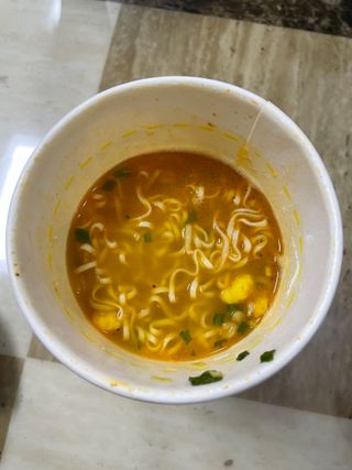 NISSIN 닛신 컵누들  4종 - 씨푸드오리지날, 씨푸드 스파이시, 씨푸드 커리, 씨푸드 XO소스 — 5점을 준 리뷰어가 2021년 12월 올린 사용 사진
