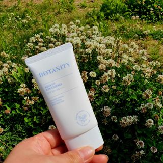 보타니티 촉촉수분자차 아쿠아핏 선 에센스 50ml + 보송톤업자차 징크 선 로션 50ml SPF50+ PA++++ (4/25) — 5점을 준 리뷰어가 2022년 5월 올린 사용 사진