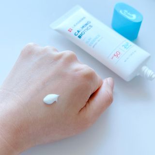 리더스코스메틱 리더스 카밍 바이오틱스 선 에센스 SPF 50+ PA++++ — 5점을 준 리뷰어가 2022년 5월 올린 사용 사진