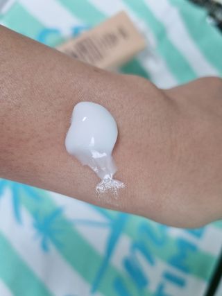 [과일나라] 바세린 모이스처 바디로션 1000ml 2종 — 5점을 준 리뷰어가 2021년 10월 올린 사용 사진