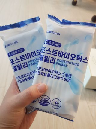 서울약사신협_포스트바이오틱스패밀리_5g x 100포 — 5점을 준 리뷰어가 2021년 3월 올린 사용 사진