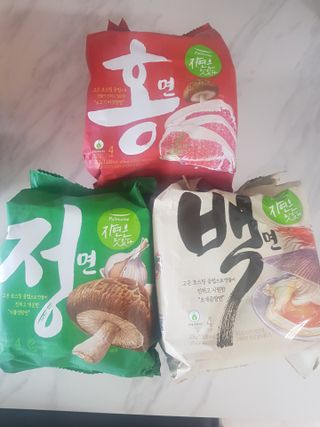[풀무원] 자연은맛있다 정면, 백면, 홍면  세트 — 5점을 준 리뷰어가 2021년 4월 올린 사용 사진