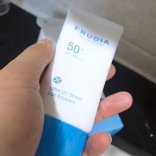 [후르디아] 혼합자차 선 에센스+톤업 선크림 2종 — 5점을 준 리뷰어가 2021년 5월 올린 사용 사진