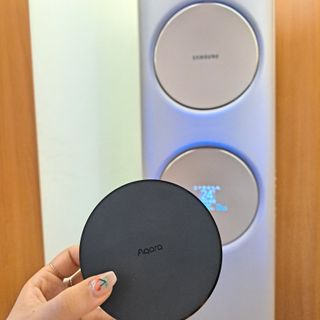 아카라 집 밖에서도 집 안을 돌봐주는 스마트 리모컨 — 4점을 준 리뷰어가 2022년 6월 올린 사용 사진