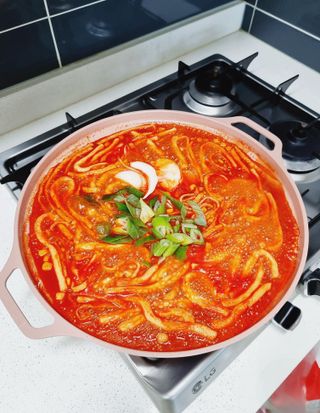 [푸딩팩토리] 요즘누들떡볶이540g + 매콤누들떡볶이 470g — 5점을 준 리뷰어가 2022년 9월 올린 사용 사진