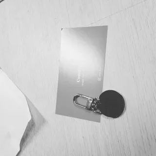컴바이유 써지컬 각인 키링 [반려동물 인식표, 커플 키링, 가족 키링] — 5점을 준 리뷰어가 2022년 4월 올린 사용 사진