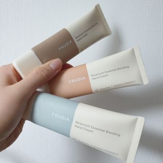 [후르디아] 끈적임 없는 착한성분 비건  핸드크림 3종 — 5점을 준 리뷰어가 2022년 2월 올린 사용 사진