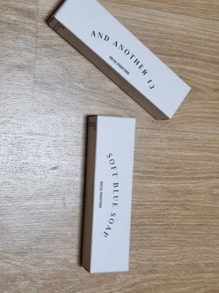 멈칫(MUMCHIT) 넥퍼퓸 NECKPERFUME 2가지 향 — 5점을 준 리뷰어가 2021년 12월 올린 사용 사진