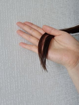 썸헤어 / SUMHAIR 썸헤어 실키 테라피 헤어 에센스 — 2점을 준 리뷰어가 2021년 5월 올린 사용 사진