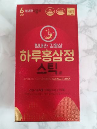 힘내라김홍삼 하루홍삼정스틱 10g x 10포 — 5점을 준 리뷰어가 2021년 5월 올린 사용 사진