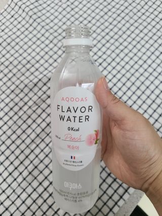 아쿠아스 플레이버워터 [아쿠아스] 제로칼로리 플레이버워터 복숭아/청포도 1BOX 20개입 — 5점을 준 리뷰어가 2021년 4월 올린 사용 사진