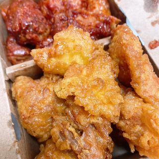 [교촌치킨 영등포역점] 치킨 메뉴 중 택1 — 5점을 준 리뷰어가 2021년 1월 올린 사용 사진