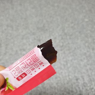 헬스업_쁘띠쁘띠석류콜라겐젤리_20g x 14포 — 4점을 준 리뷰어가 2021년 2월 올린 사용 사진
