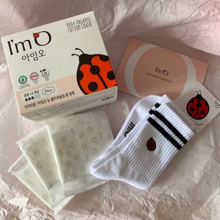 아임오 유기농 생리대 중형 + 레이디오크루삭스 1개 + 쿠폰북 — 5점을 준 리뷰어가 2021년 8월 올린 사용 사진