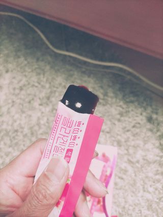헬스업_쁘띠쁘띠석류콜라겐젤리_20g x 14포 — 3.5점을 준 리뷰어가 2021년 2월 올린 사용 사진