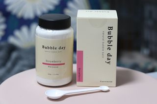버블데이 아로마/과일 거품 입욕제 — 5점을 준 리뷰어가 2021년 7월 올린 사용 사진