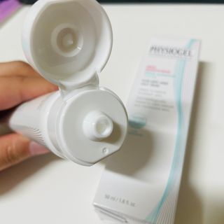 피지오겔 레드수딩 시카밸런스 크림 50ml — 5점을 준 리뷰어가 2022년 4월 올린 사용 사진