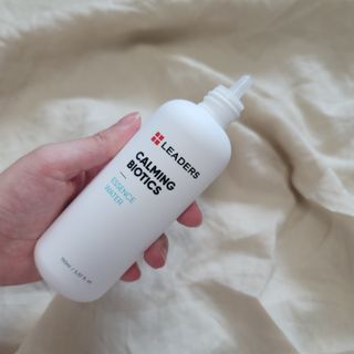 리더스코스메틱 리더스 카밍 바이오틱스 에센스 워터 — 5점을 준 리뷰어가 2021년 7월 올린 사용 사진