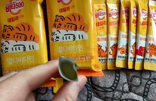 광동생활건강 [광동] 비타500데일리스틱  ★빼빼로데이★ 30포+70포+ 뚱랑이스티커+빼빼로+쇼핑백 — 5점을 준 리뷰어가 2022년 11월 올린 사용 사진