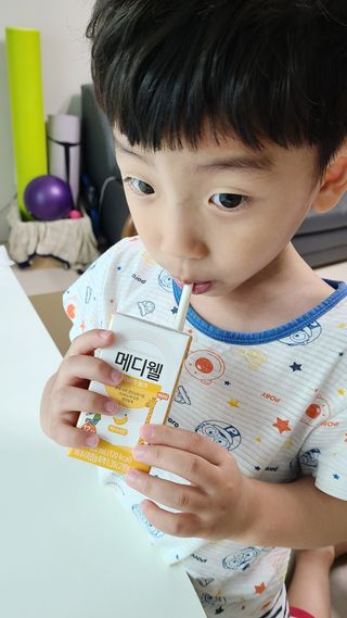 메디웰 페디아드링크 미니 바나나맛 — 5점을 준 리뷰어가 2022년 5월 올린 사용 사진