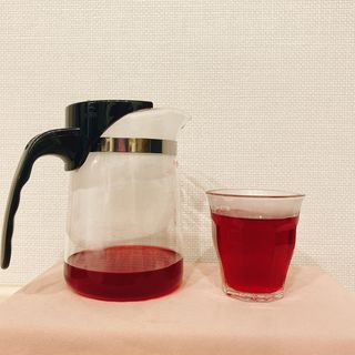 마시다 매혹적인 붉은 빛이 입안 가득히, 비트루트차 — 5점을 준 리뷰어가 2021년 5월 올린 사용 사진