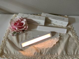 아카라 어두울 때 포근하게 감싸주는 스마트 무선 센서등(2SET) — 5점을 준 리뷰어가 2022년 4월 올린 사용 사진