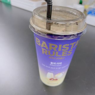 바리스타룰스 돌체 라떼 — 5점을 준 리뷰어가 2023년 4월 올린 사용 사진