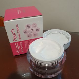 랑스레 매직피치 화이트닝 파워 화이트닝크림 — 5점을 준 리뷰어가 2021년 4월 올린 사용 사진