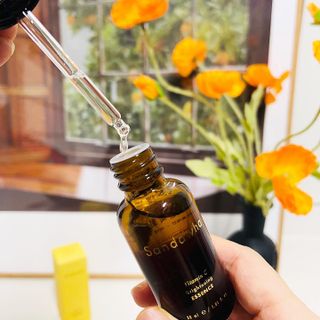 스킨큐어 산다화 비타민c 화이트닝 에센스 30ml — 5점을 준 리뷰어가 2021년 8월 올린 사용 사진
