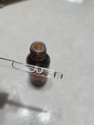 스킨큐어 산다화 비타민c 화이트닝 에센스 30ml — 5점을 준 리뷰어가 2023년 7월 올린 사용 사진