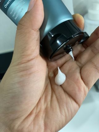 [플로랜드] 듀얼 랩핑 헤어팩 3종_120ml(손상모발/건조모발/염색모발) — 4.5점을 준 리뷰어가 2022년 6월 올린 사용 사진