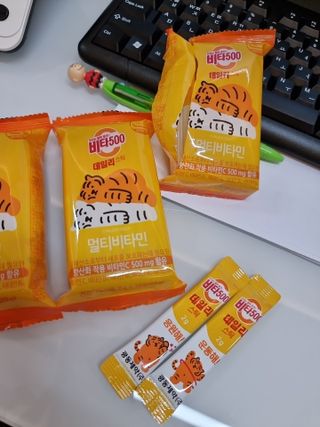 광동생활건강 [광동] 비타500데일리스틱  ★빼빼로데이★ 30포+70포+ 뚱랑이스티커+빼빼로+쇼핑백 — 5점을 준 리뷰어가 2022년 11월 올린 사용 사진